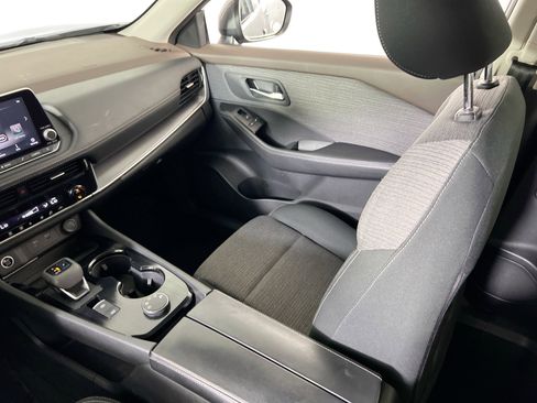 Used 2021 Nissan Rogue SV image 21