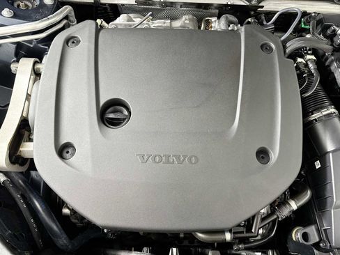 Used 2025 Volvo XC90 B6 Plus w/ Protection Package Premier image 30