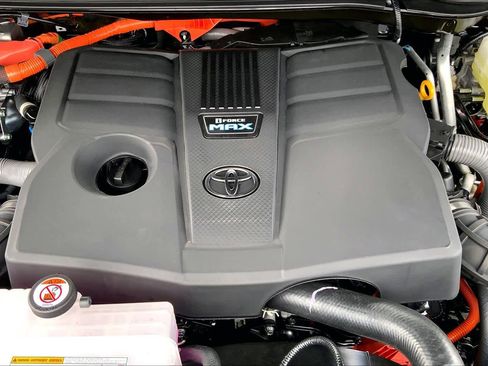 New 2026 Toyota Sequoia Platinum AWD/4WD image 17