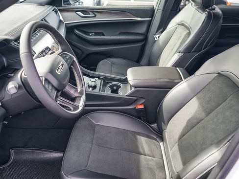 New 2026 Jeep Grand Cherokee Altitude image 19