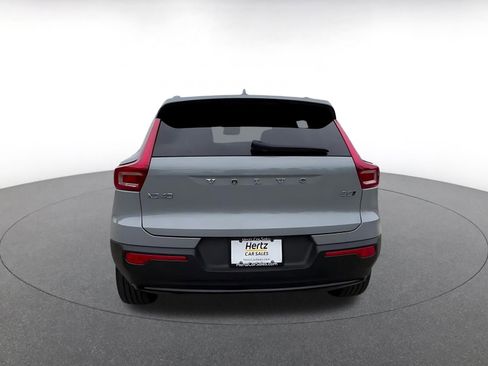 Used 2024 Volvo XC40 B5 Core AWD/4WD image 12