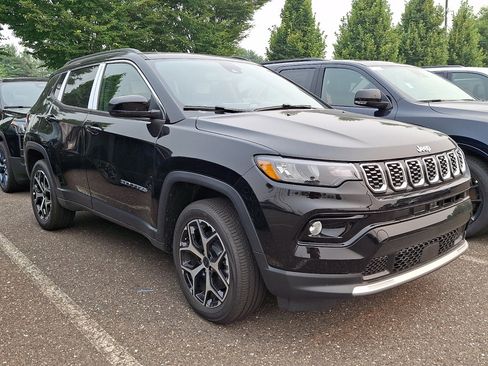 New 2026 Jeep Compass Limited w/ Sun, Sound & Navigation Group AWD/4WD image 3