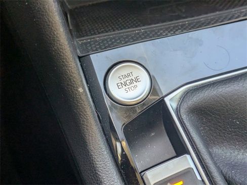 Certified 2024 Volkswagen Taos SEL image 28