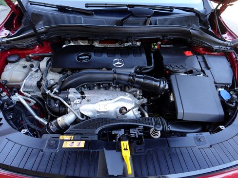 Used 2021 Mercedes-Benz GLA 250 4MATIC w/ Premium Package image 20