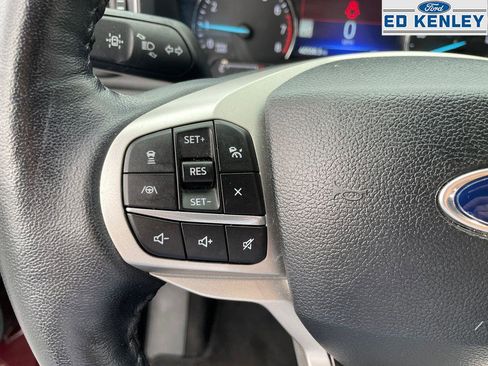 Used 2022 Ford Explorer XLT w/ Equipment Group 202A image 18