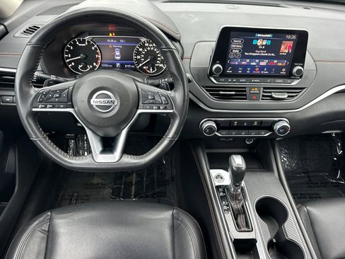 Used 2022 Nissan Altima 2.5 SR image 11