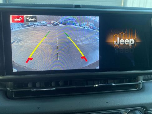 Used 2024 Jeep Wrangler Unlimited Rubicon 4xe w/ Technology Group image 21