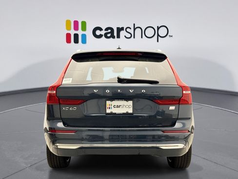 Used 2022 Volvo XC60 T8 Inscription AWD/4WD image 4