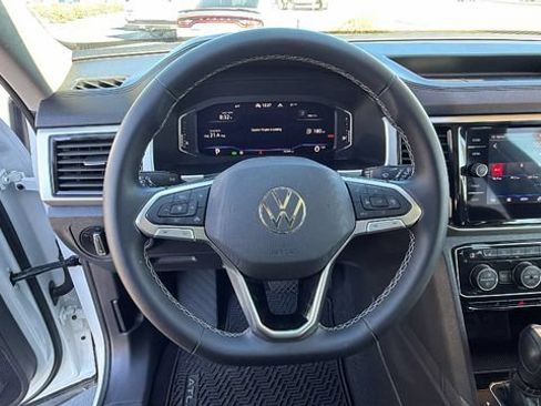 Used 2023 Volkswagen Atlas SE w/ Panoramic Sunroof Package AWD/4WD image 26