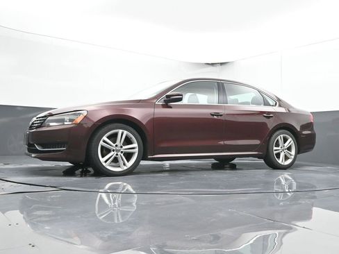 Used 2014 Volkswagen Passat TDI SE FWD image 38