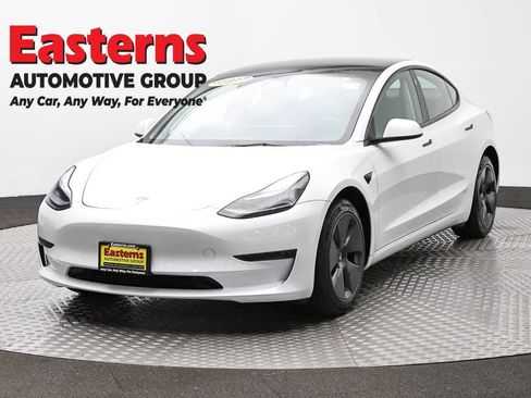 Used 2023 Tesla Model 3 Standard Range RWD image 1