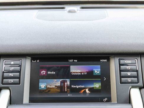 Used 2018 Land Rover Discovery Sport HSE image 15