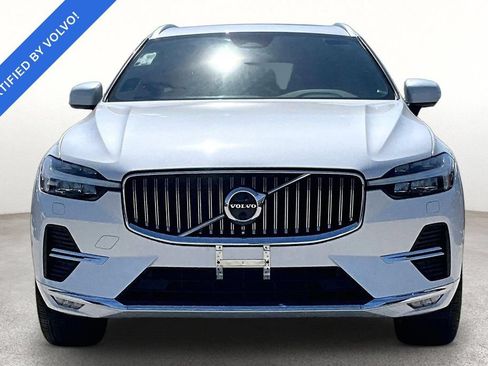 Used 2023 Volvo XC60 B5 Plus w/ Climate Package AWD/4WD image 3