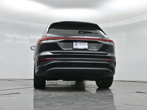Used 2024 Audi Q4 e-tron Premium Plus w/ Premium Plus AWD/4WD image 49
