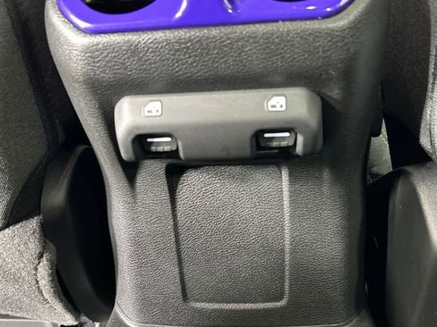 Used 2024 Jeep Wrangler Sport S image 18