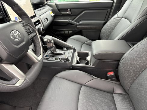 New 2026 Toyota Tacoma Limited AWD/4WD image 15