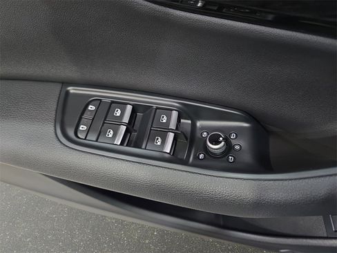 Certified 2025 Audi Q7 2.0T Premium w/ Convenience Plus Package image 28