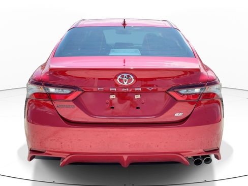 Used 2021 Toyota Camry SE FWD image 5