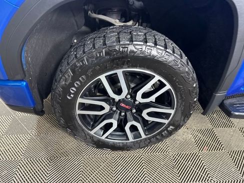 Used 2023 GMC Sierra 1500 AT4 w/ Technology Package image 10