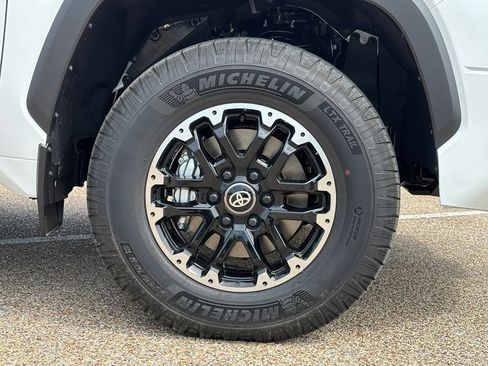 New 2026 Toyota Tundra SR5 AWD/4WD image 8