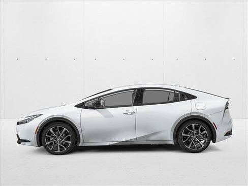 New 2026 Toyota Prius Plug-In Hybrid FWD image 3