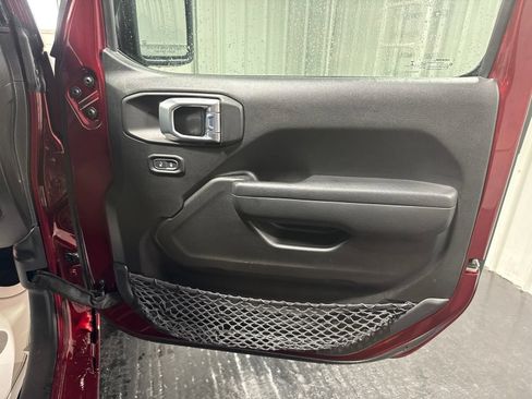 Used 2021 Jeep Wrangler Unlimited Sport AWD/4WD image 12