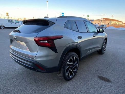 New 2026 Chevrolet Trax RS w/ Sunroof Package image 5