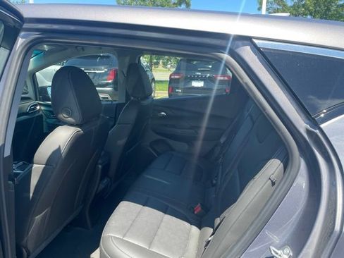 Used 2023 Chevrolet Bolt LT w/ Infotainment Package FWD image 7