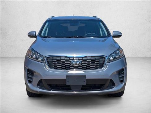 Used 2020 Kia Sorento LX w/ LX I4 Convenience Package AWD/4WD image 3
