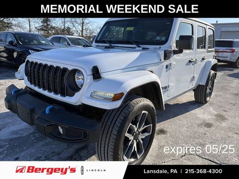 Used 2024 Jeep Wrangler Unlimited w/ Convenience Group AWD/4WD image 1
