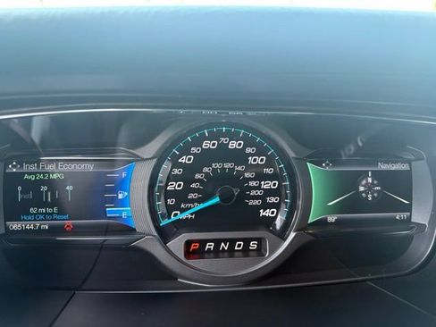 Used 2016 Ford Taurus Limited FWD image 26