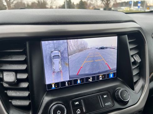 Used 2023 GMC Acadia AT4 w/ Technology Package image 17