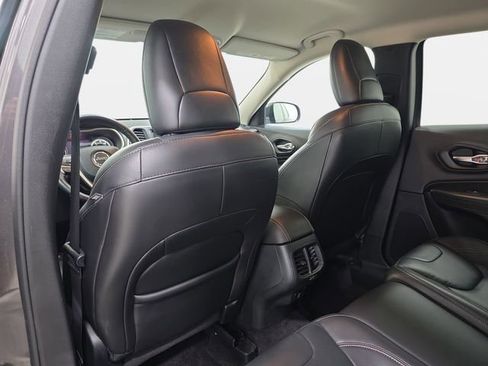 Used 2016 Jeep Cherokee High Altitude AWD/4WD image 12