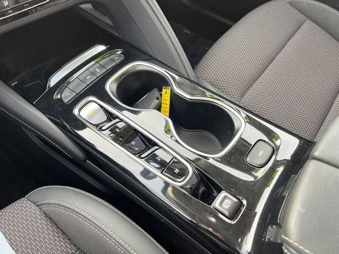 Used 2022 Buick Envision Preferred w/ Safety Package image 25