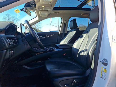 Used 2022 Lincoln Nautilus Reserve w/ Cargo Utility Package image 14