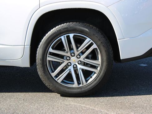 Used 2023 Chevrolet Traverse High Country AWD/4WD image 17