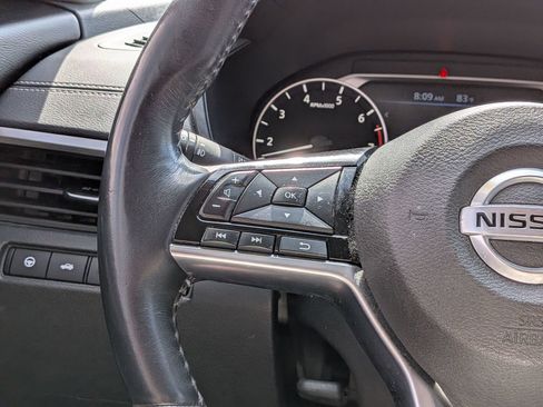 Used 2019 Nissan Altima 2.5 SV FWD image 16