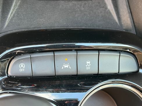Used 2025 Buick Encore GX Sport Touring w/ Experience Buick Package FWD image 27