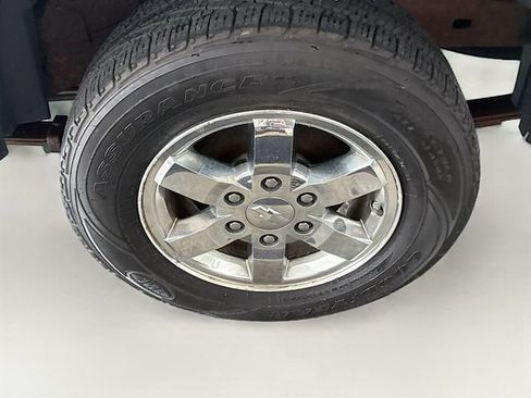 Used 2012 Chevrolet Colorado LT RWD image 28