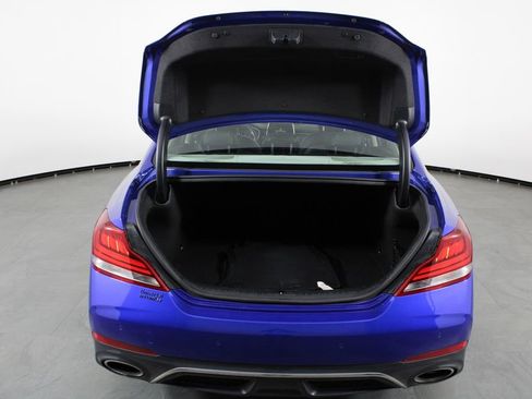 Used 2021 Genesis G70 3.3T RWD image 16