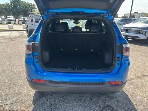 Used 2024 Jeep Compass Latitude AWD/4WD image 28