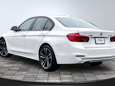 Used 2018 BMW 330i xDrive Sedan w/ Convenience Package AWD/4WD image 7