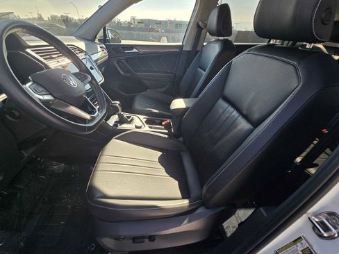 Used 2022 Volkswagen Tiguan SE image 22
