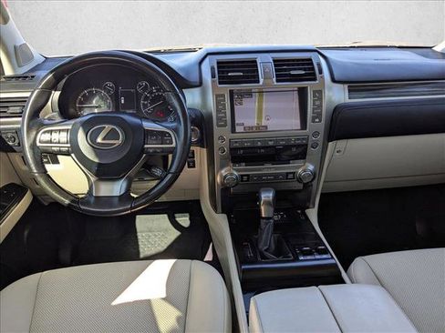 Used 2020 Lexus GX 460 Premium image 17