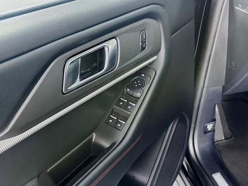 Certified 2025 Ford Explorer ST-Line w/ ST-Line Street Pack AWD/4WD image 18