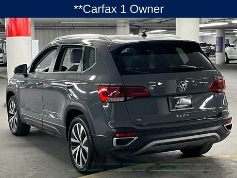 Certified 2022 Volkswagen Taos SE image 5