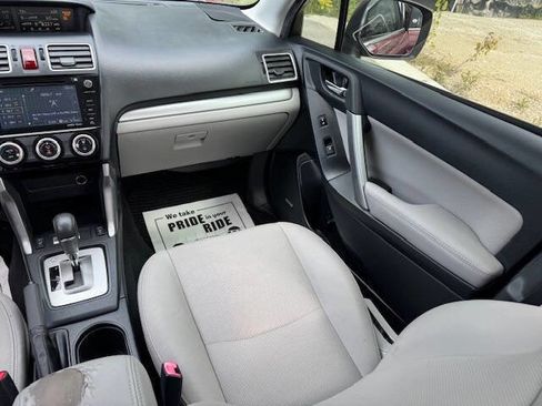 Used 2016 Subaru Forester 2.5i Limited AWD/4WD image 24