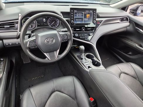 Used 2024 Toyota Camry XSE w/ Cold Weather Package FWD image 9
