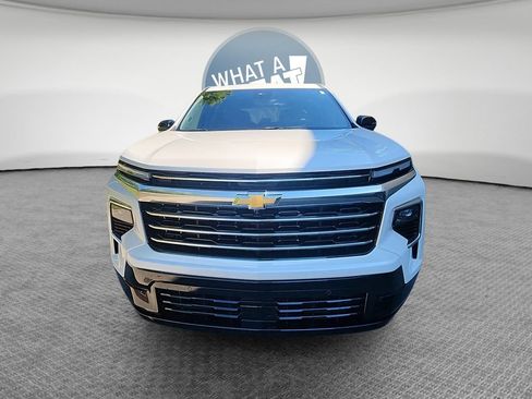 Certified 2025 Chevrolet Traverse High Country w/ LPO, Floor Liner Package AWD/4WD image 10