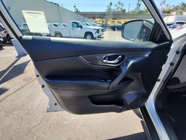 Used 2019 Nissan Rogue SV AWD/4WD image 21